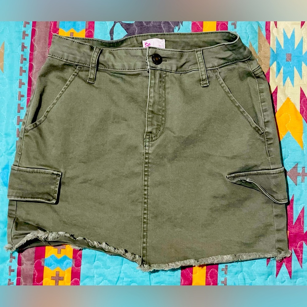 Juniors Army Green Cargo Skirt